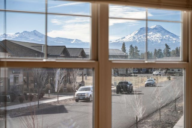 270 E Sun Ranch Drive, Sisters, OR 97759