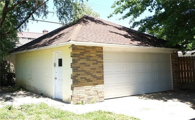 19715 Cherokee Avenue, Cleveland, OH 44119