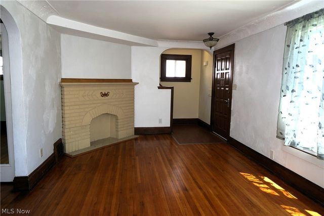 19715 Cherokee Avenue, Cleveland, OH 44119