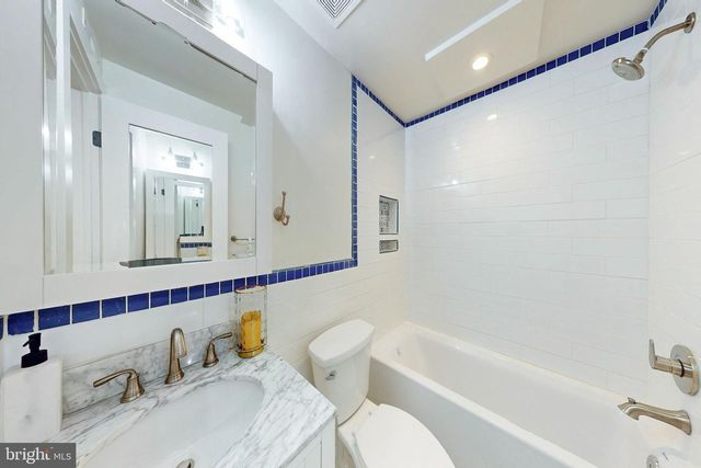 2806 FRANKLIN ST NE, Washington, DC 20018