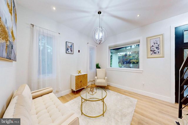 2806 FRANKLIN ST NE, Washington, DC 20018