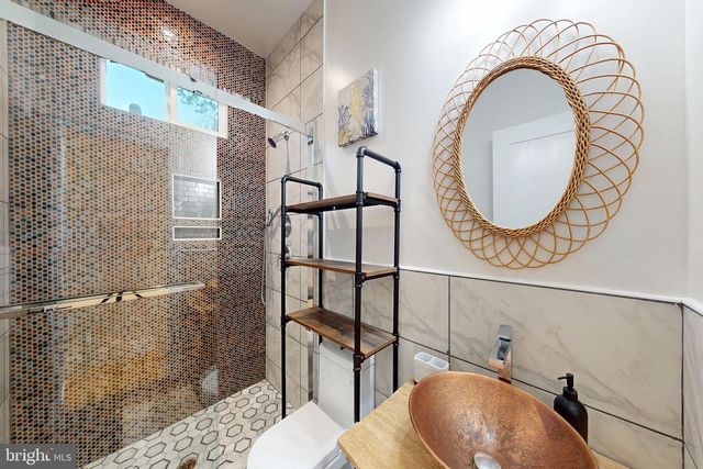 2806 FRANKLIN ST NE, Washington, DC 20018