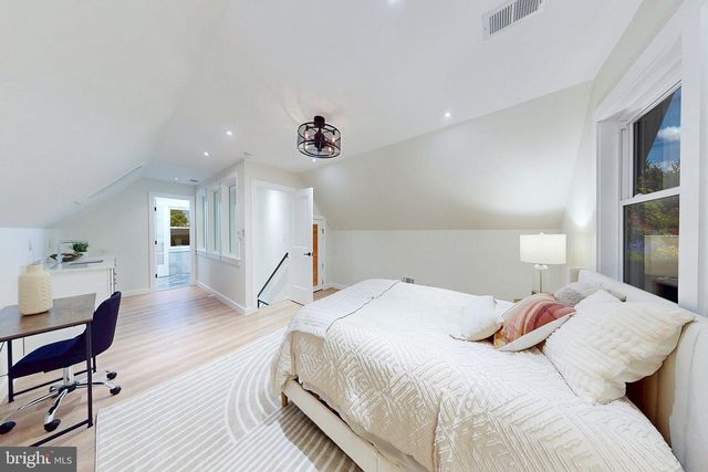 2806 FRANKLIN ST NE, Washington, DC 20018