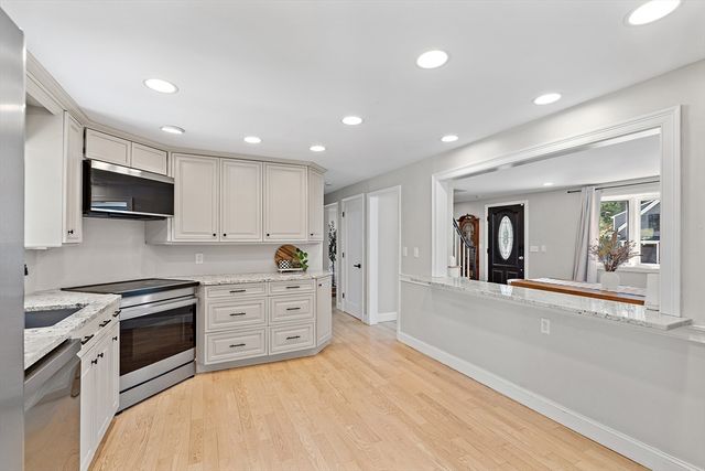 3 Barbara Ave, Wilmington, MA 01887