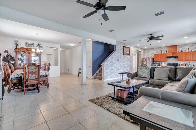 2512 BEGONIA STREET, Mascotte, FL 34753