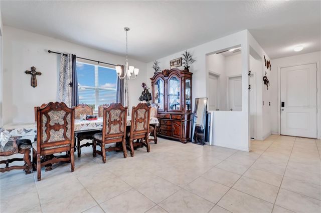2512 BEGONIA STREET, Mascotte, FL 34753