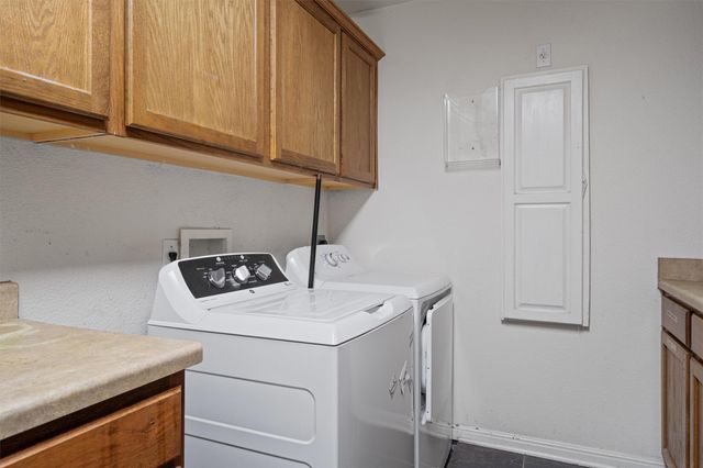 1213 Justin LN, Austin, TX 78757