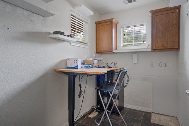 1213 Justin LN, Austin, TX 78757