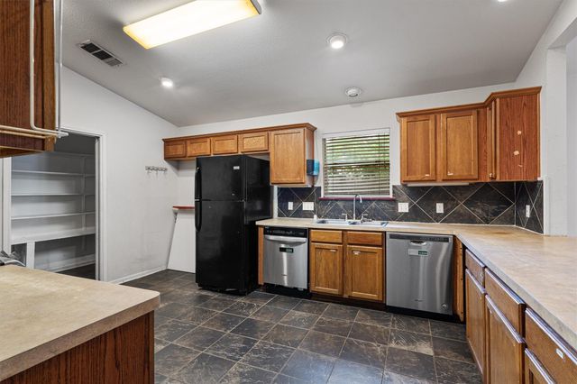 1213 Justin LN, Austin, TX 78757
