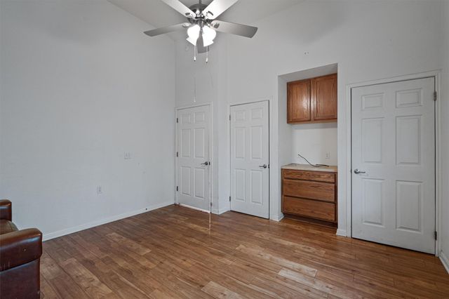 1213 Justin LN, Austin, TX 78757
