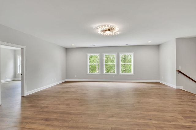105 Arkow Ln, Murfreesboro, TN 37128