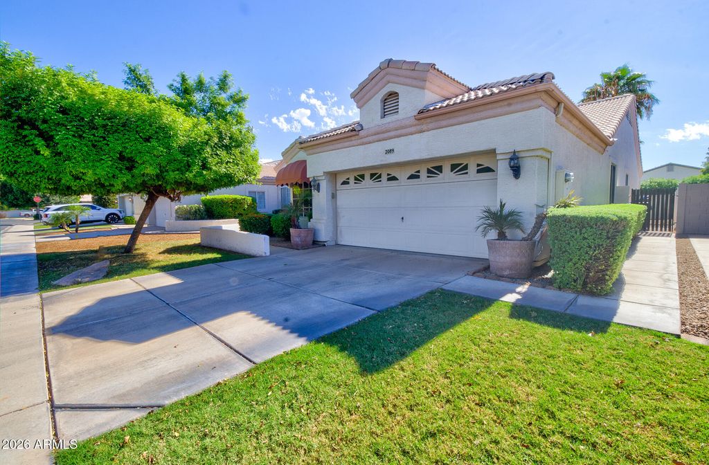 2089 E HURON Court, Gilbert, AZ 85234 — photo 2