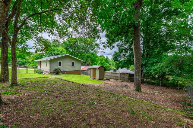 275 Lawrence Drive, Rossville, GA 30741