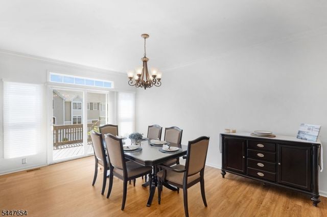 33 Catamaran Ct, Mount Arlington Boro, NJ 07856