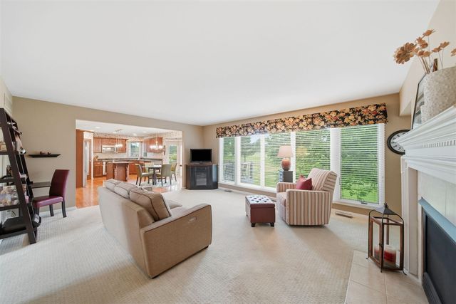 5040 Grande View Lane, Jackson, MI 49201