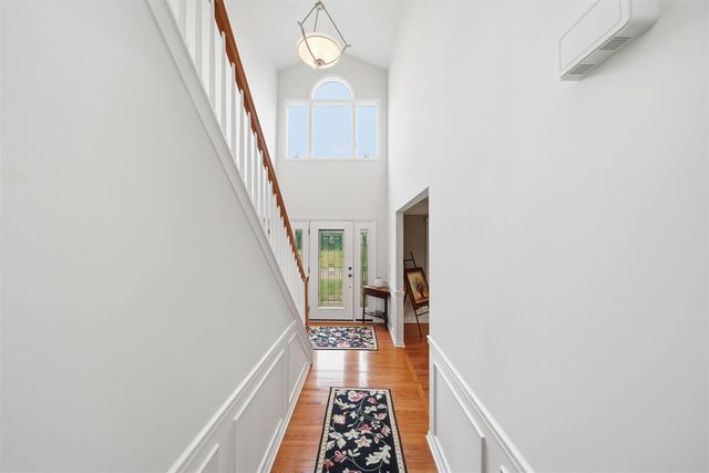 5040 Grande View Lane, Jackson, MI 49201