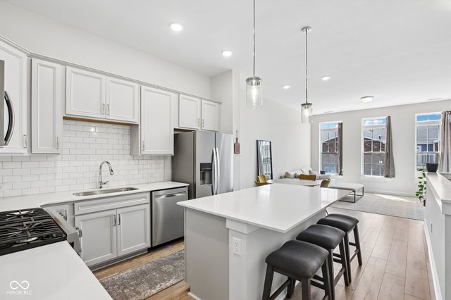 557 Steinbeck Place, Carmel, IN 46032