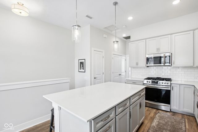 557 Steinbeck Place, Carmel, IN 46032