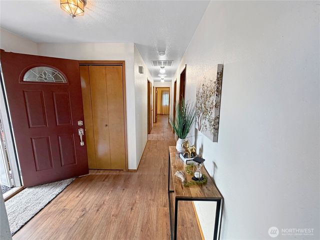 3815 Hillview Court NW, Olympia, WA 98502