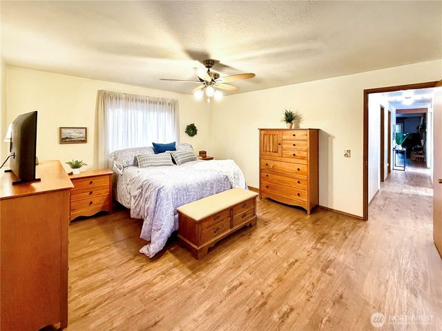 3815 Hillview Court NW, Olympia, WA 98502