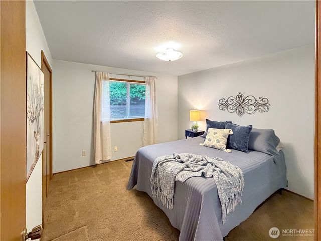 3815 Hillview Court NW, Olympia, WA 98502