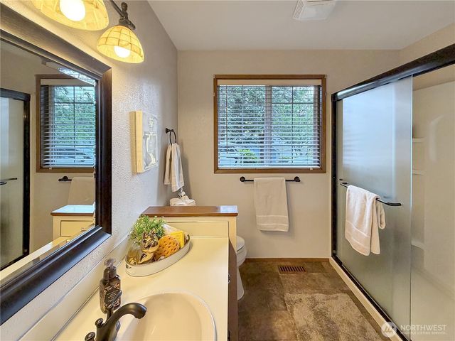 3815 Hillview Court NW, Olympia, WA 98502