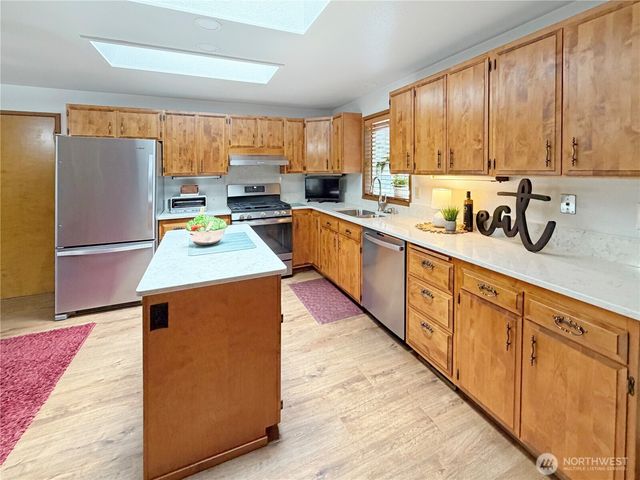 3815 Hillview Court NW, Olympia, WA 98502