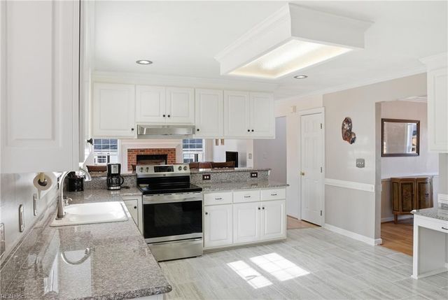 1413 Mill Point CT, Suffolk, VA 23434