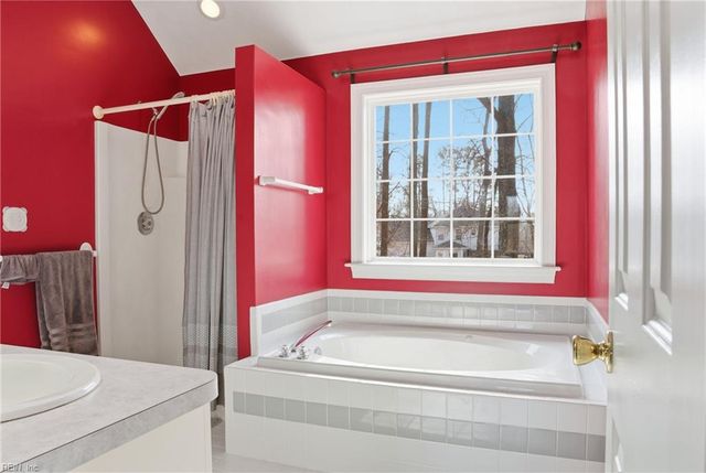 1413 Mill Point CT, Suffolk, VA 23434