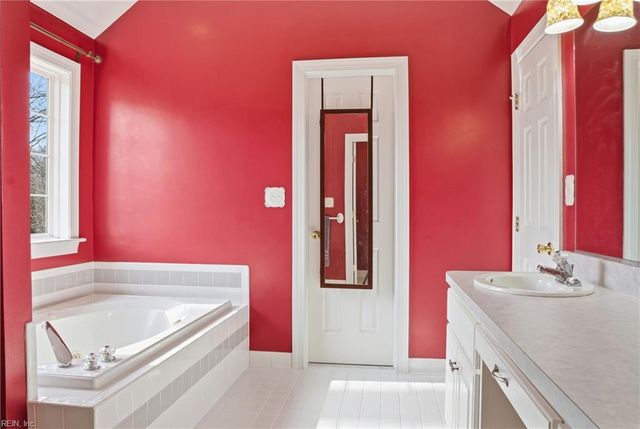 1413 Mill Point CT, Suffolk, VA 23434