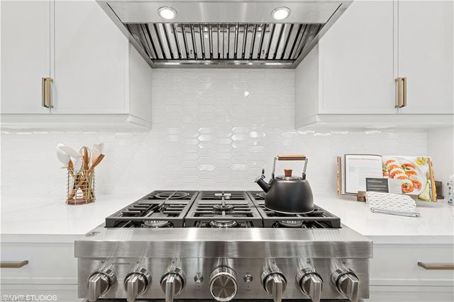 19781 Marino Lake Cir Apt 101, Miromar Lakes, FL 33913