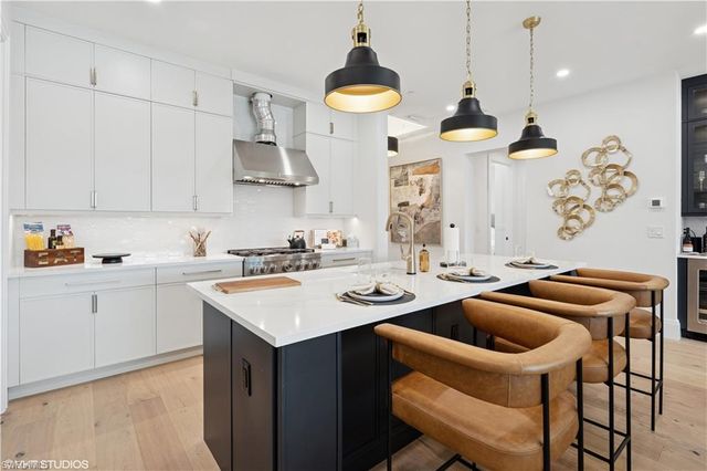 19781 Marino Lake Cir Apt 101, Miromar Lakes, FL 33913