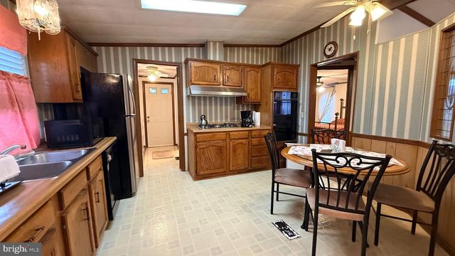 581 MILES STANDISH LN, Buena, NJ 08310