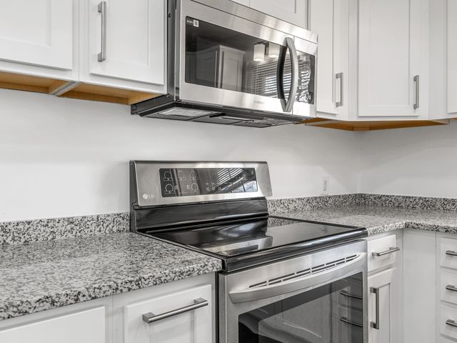 404 Shamrock Dr, Boiling Springs, SC 29316