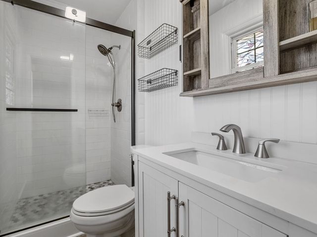 404 Shamrock Dr, Boiling Springs, SC 29316