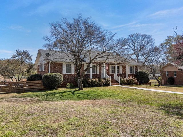 404 Shamrock Dr, Boiling Springs, SC 29316