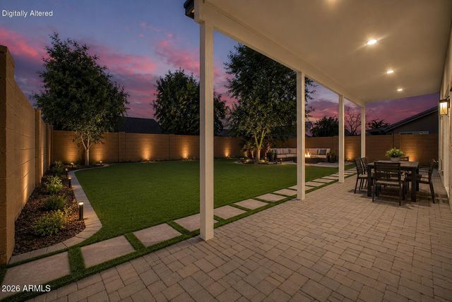 916 E HARWELL Road, Phoenix, AZ 85042