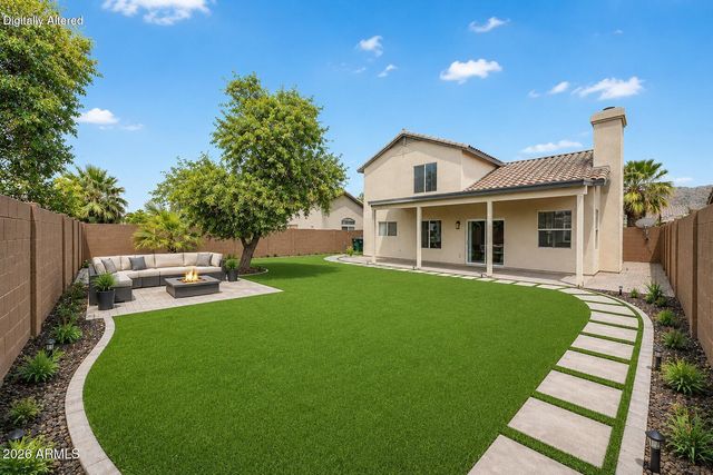 916 E HARWELL Road, Phoenix, AZ 85042