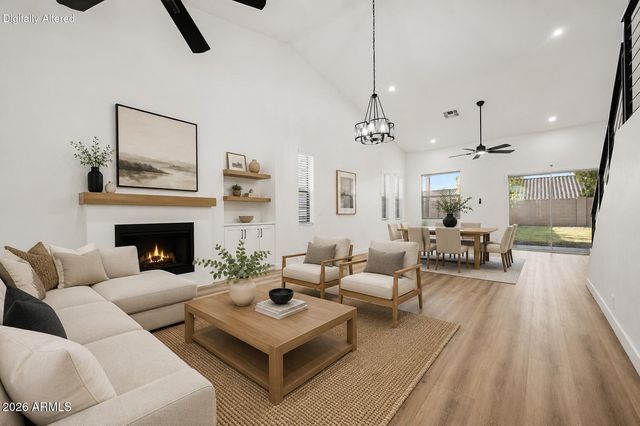 916 E HARWELL Road, Phoenix, AZ 85042