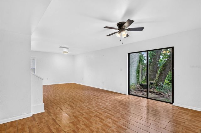 5627 ASHLEY OAKS DRIVE 2, Tampa, FL 33617