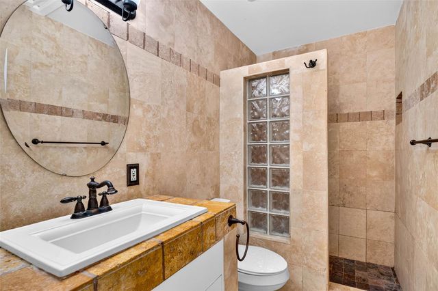5627 ASHLEY OAKS DRIVE 2, Tampa, FL 33617