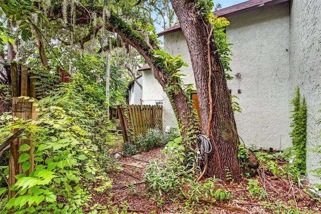 5627 ASHLEY OAKS DRIVE 2, Tampa, FL 33617