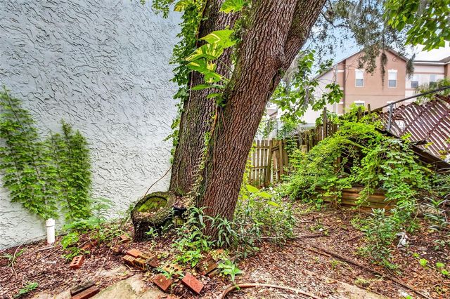 5627 ASHLEY OAKS DRIVE 2, Tampa, FL 33617