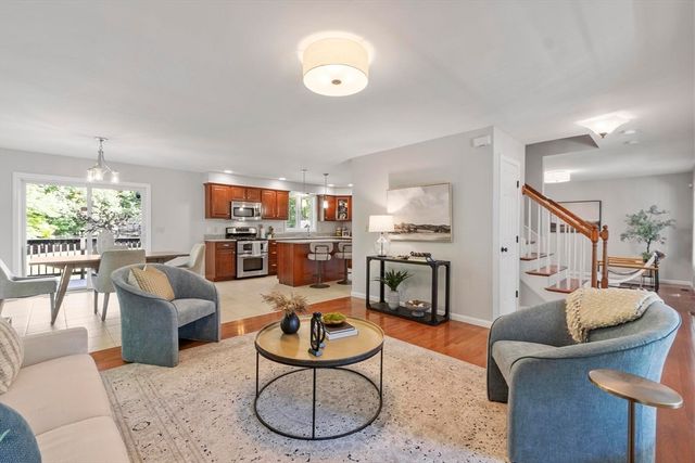 42 Ballard Street, Tewksbury, MA 01876
