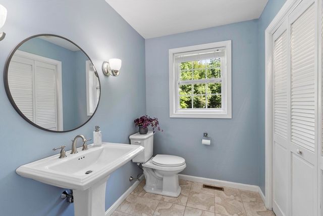 42 Ballard Street, Tewksbury, MA 01876
