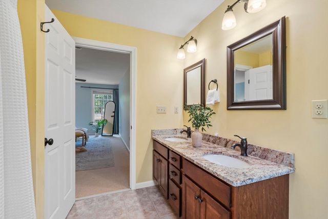 42 Ballard Street, Tewksbury, MA 01876