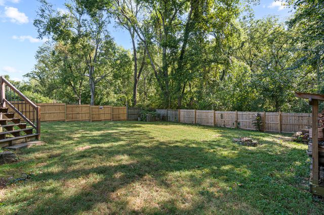 223 Graylynn Dr, Nashville, TN 37214