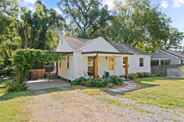 223 Graylynn Dr, Nashville, TN 37214