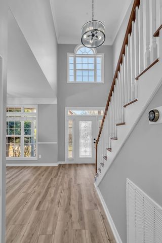 5504 Brookshire Dr, Nashville, TN 37211
