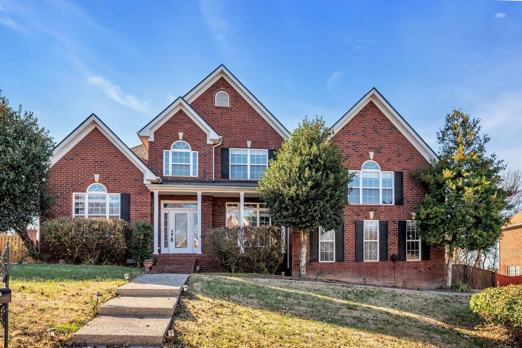 5504 Brookshire Dr, Nashville, TN 37211